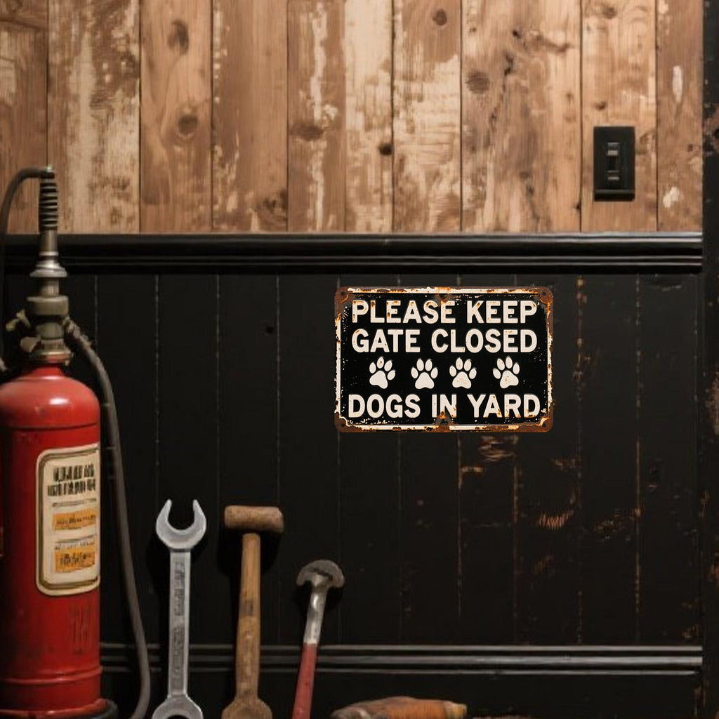 Keep Gate Closed Dog Sign: Rustic Metal Pet Warning Plaque