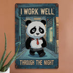 Panda arbeitet die Nacht durch Metallschild | Dekoration im Vintage-Stil