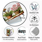 Panneau de jardin blanc "Garden Haven" avec texte, fleurs, pots, outils et décorations de champignons…