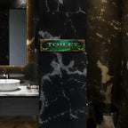 Grünes Toilettenschild mit Schmetterlingen und Ranken | Blumige Metall-Wandkunst für Badezimmer-Dekoration M…