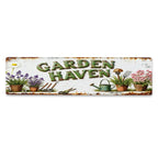 Panneau de jardin blanc "Garden Haven" avec texte, fleurs, pots, outils et décorations de champignons…