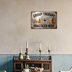 Gruppentherapie wird hier praktiziert MetallschildLustige Bar Wanddeko, Bier Wein Cocktail Blechschild