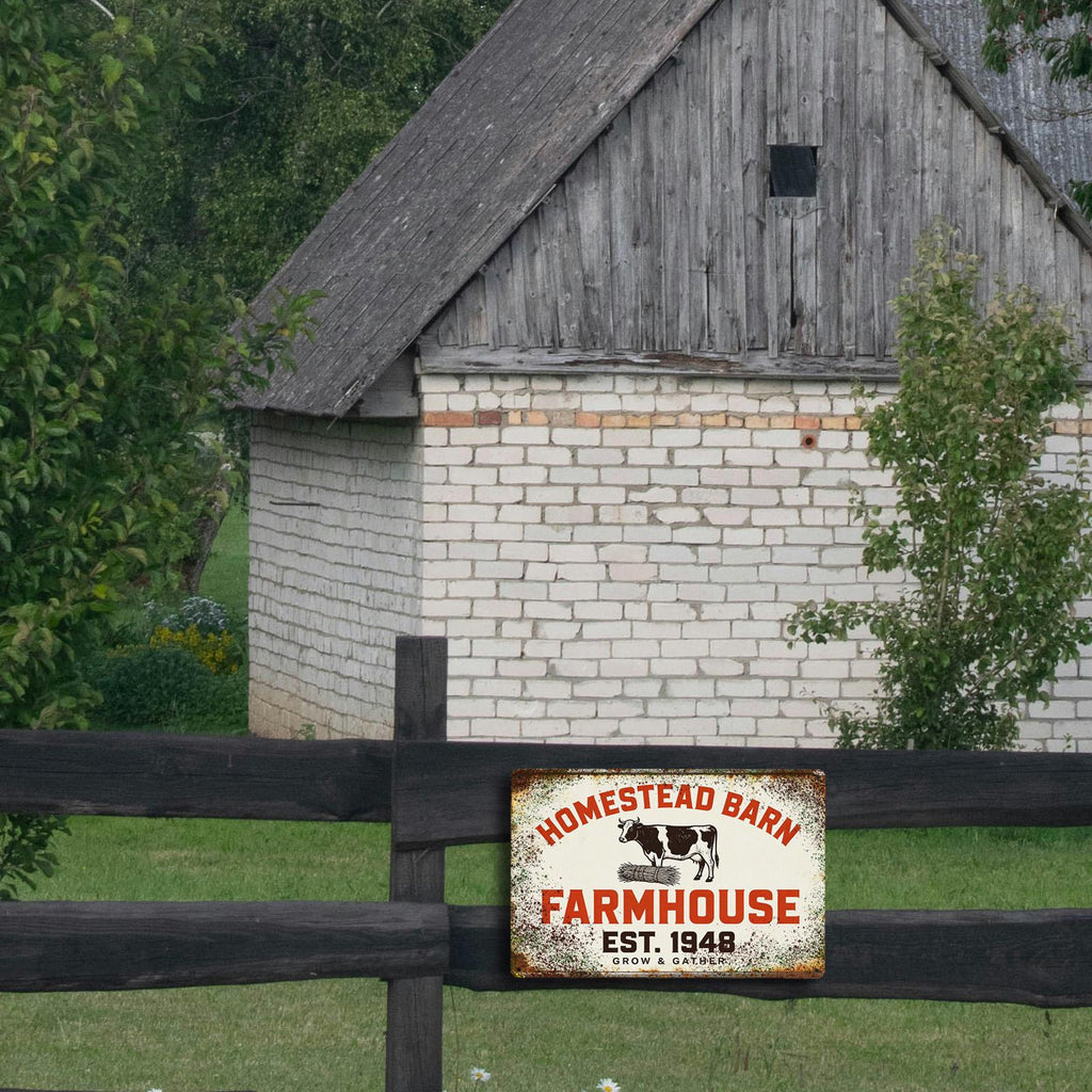 Rustic Homestead Barn Metal Sign, Farmhouse Wall Decor with Cow and Haystack Design for Kitchen or Country Home