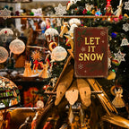 Vintage „Let It Snow“ Weihnachts-Metallschild mit Schneeflocken- und Stechpalmenmuster für den Innenbereich…