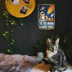 Retro Space Katze Metallschild mit Bier und Saturn, "To The Moon And Good Times" Bar und H…