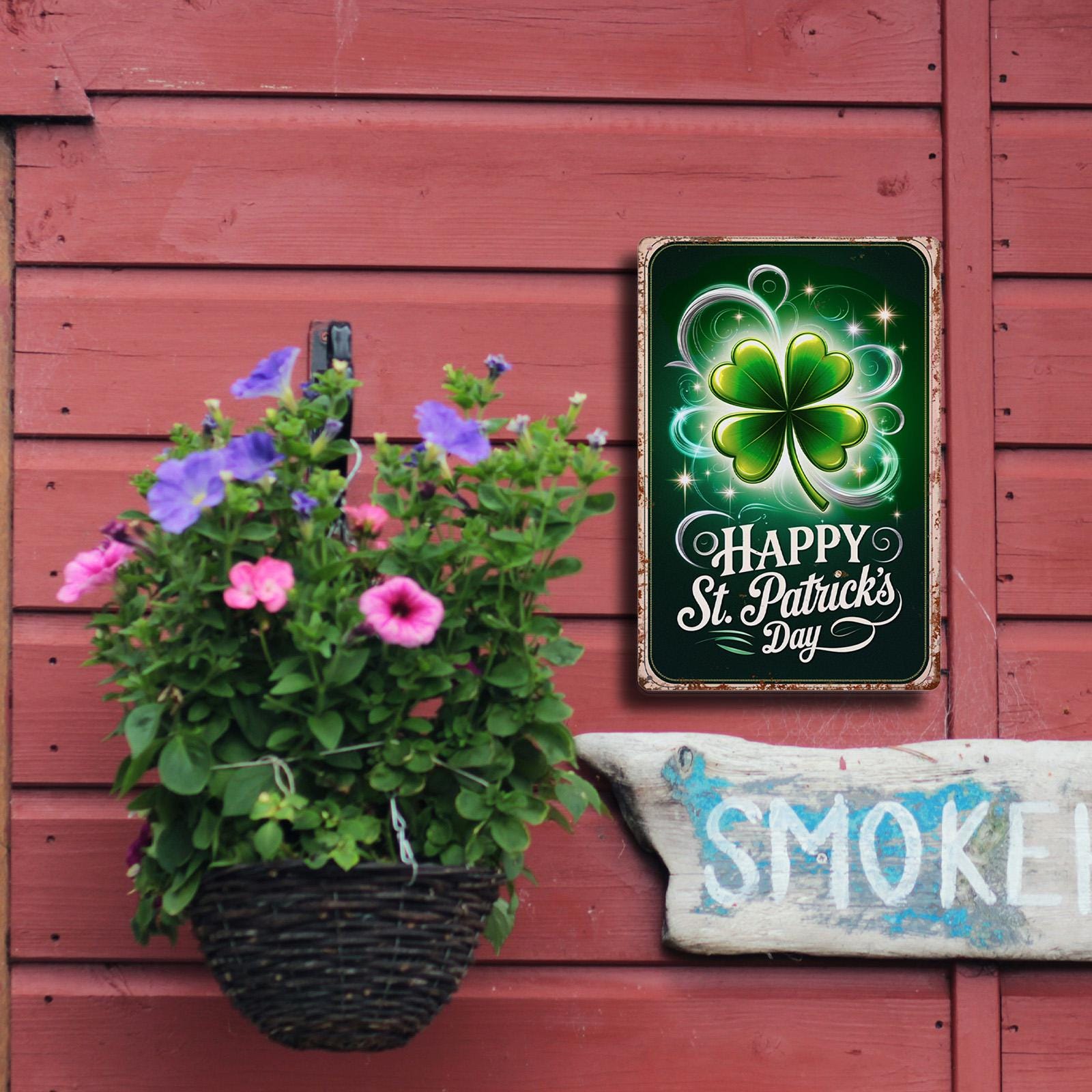 Happy St Patrick’s Day Metal Tin Sign, Lucky Shamrock Clover Wall Decor, Irish Pub Bar Party Decoration, Green Vintage Style