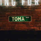 Toma Way Metallschild | Garten- & Terrassendeko